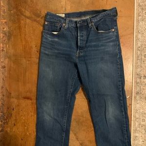 HIGH RISE DENIM WASH LEVIS